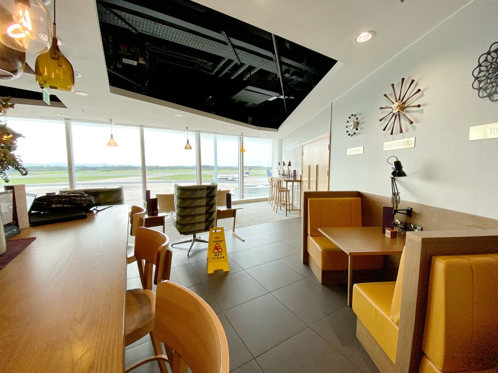 Travel – 1903 Airport Lounge Manchester